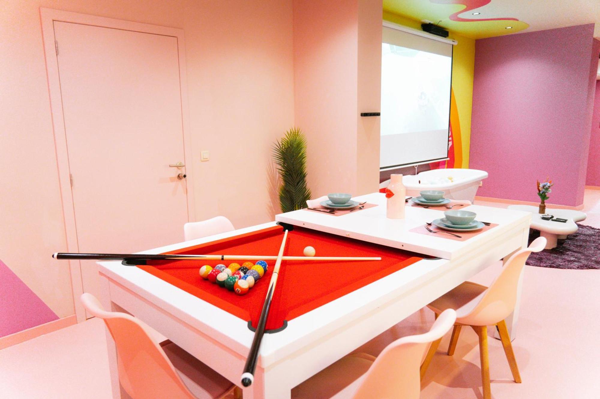 Capsule Girl Power Spa - Balneo - Sauna - Karaoke - Billard - 2 Chambres Charleroi Bagian luar foto