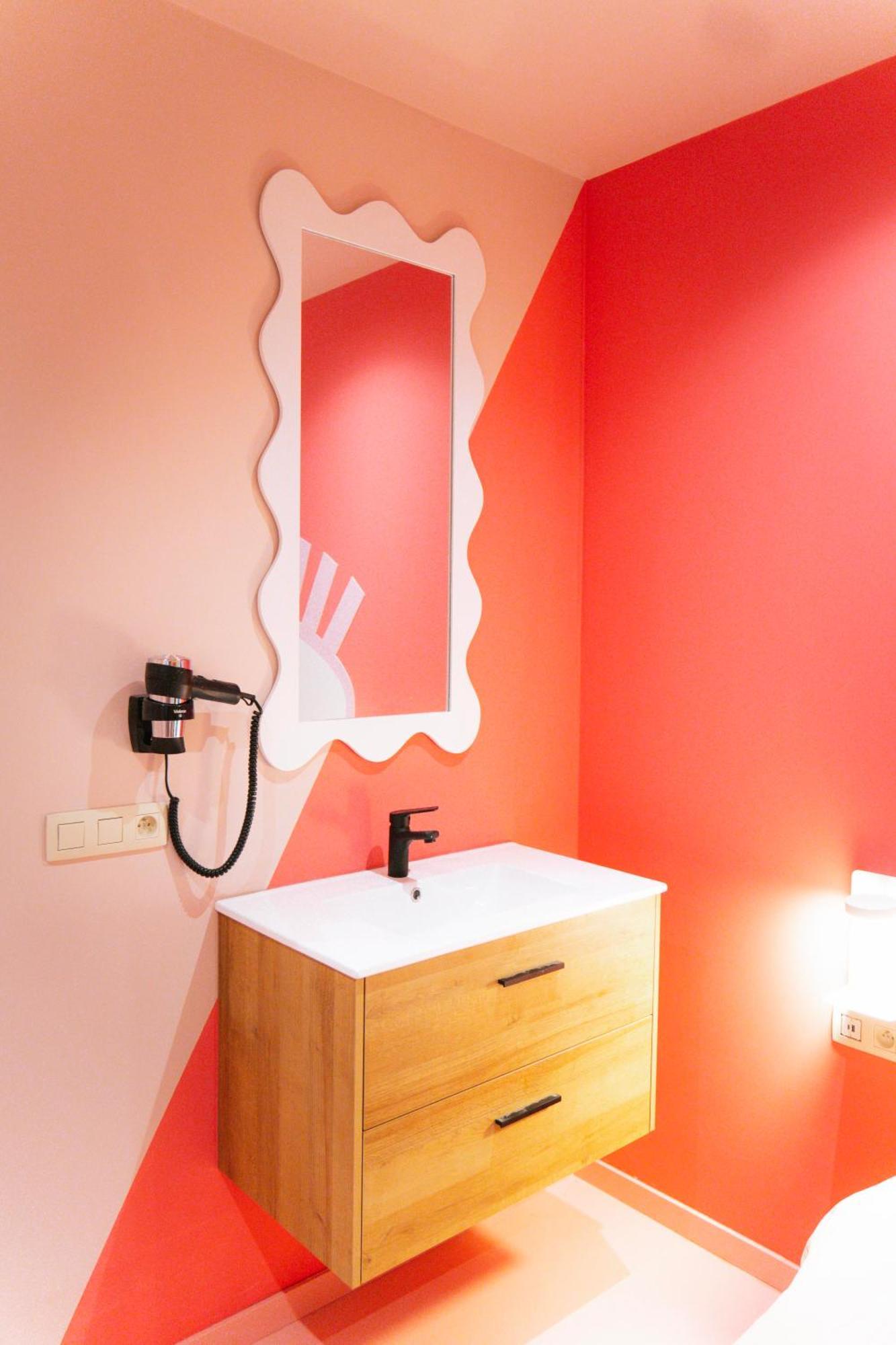 Capsule Girl Power Spa - Balneo - Sauna - Karaoke - Billard - 2 Chambres Charleroi Bagian luar foto