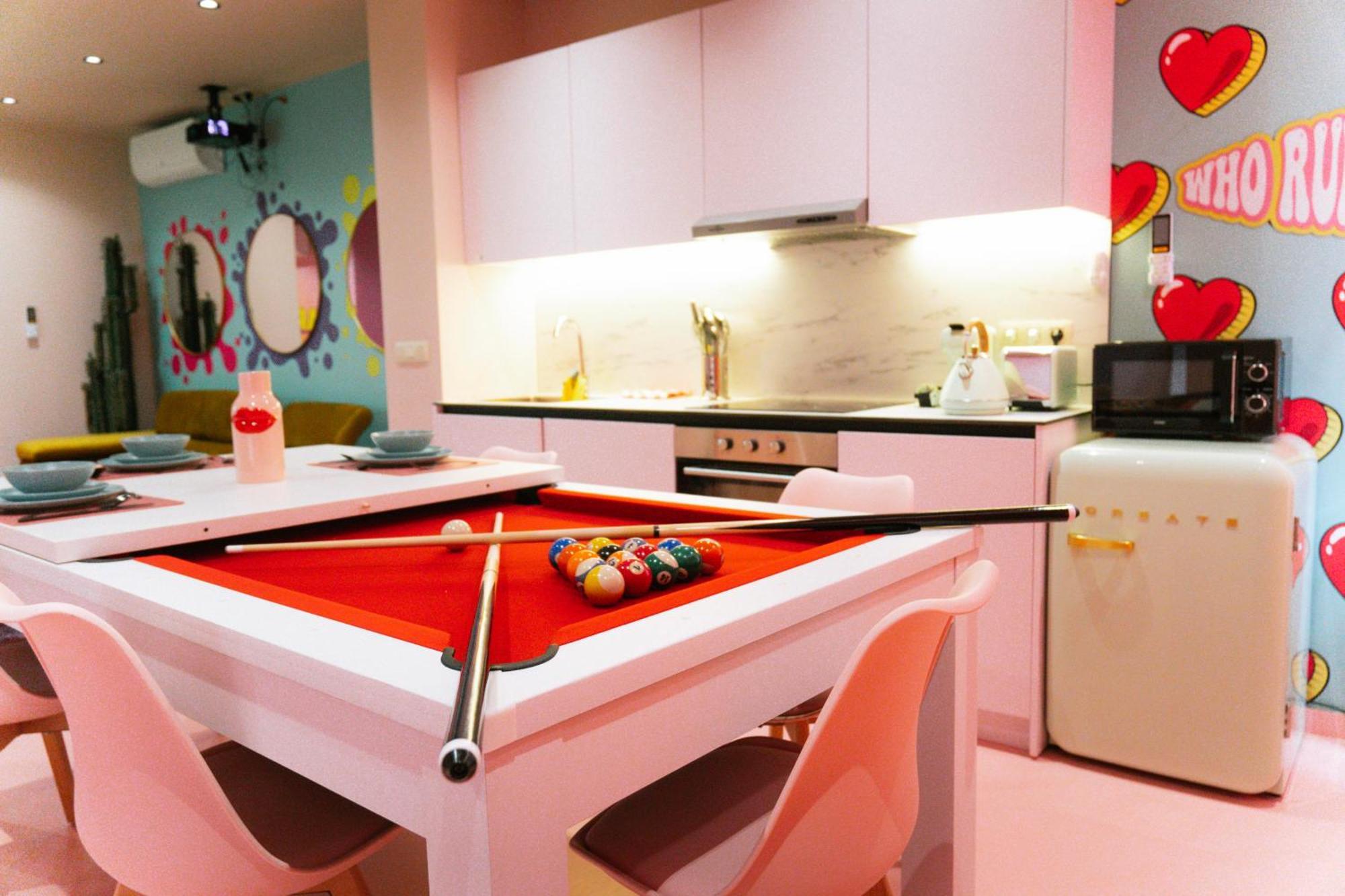 Capsule Girl Power Spa - Balneo - Sauna - Karaoke - Billard - 2 Chambres Charleroi Bagian luar foto